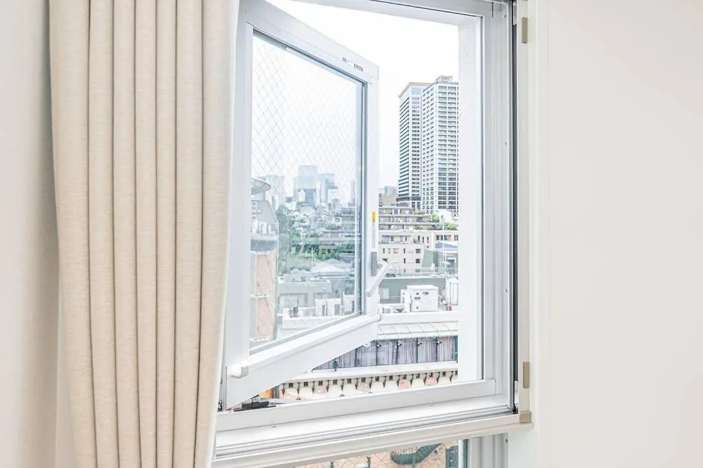 Rare Find Apartment 1201 In Nishiazabu Roppongi Tokyo 0*,  Japan
